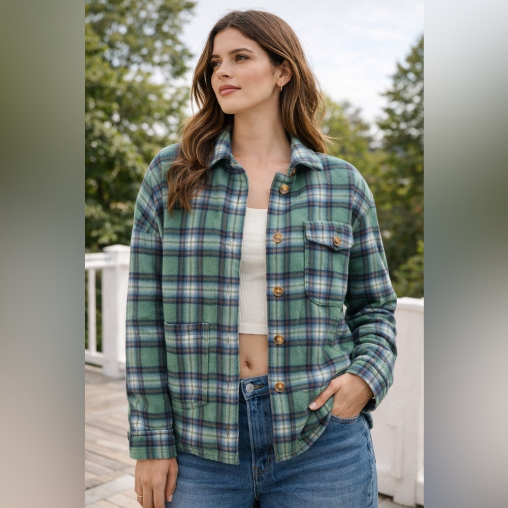 American Eagle Plaid Flannel Shacket Green Blue Gold Buttons | Size S